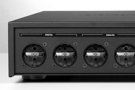 Power conditioner GigaWatt PC-2 EVO+ with cable GigaWatt