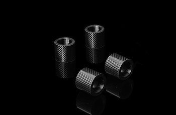 Oyaide izolator karbonowy STB-CM (STB-CM-4)