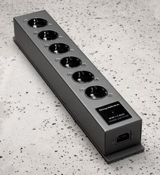 Listwa sieciowa GigaWatt PF-1 EVO z przewodem GigaWatt